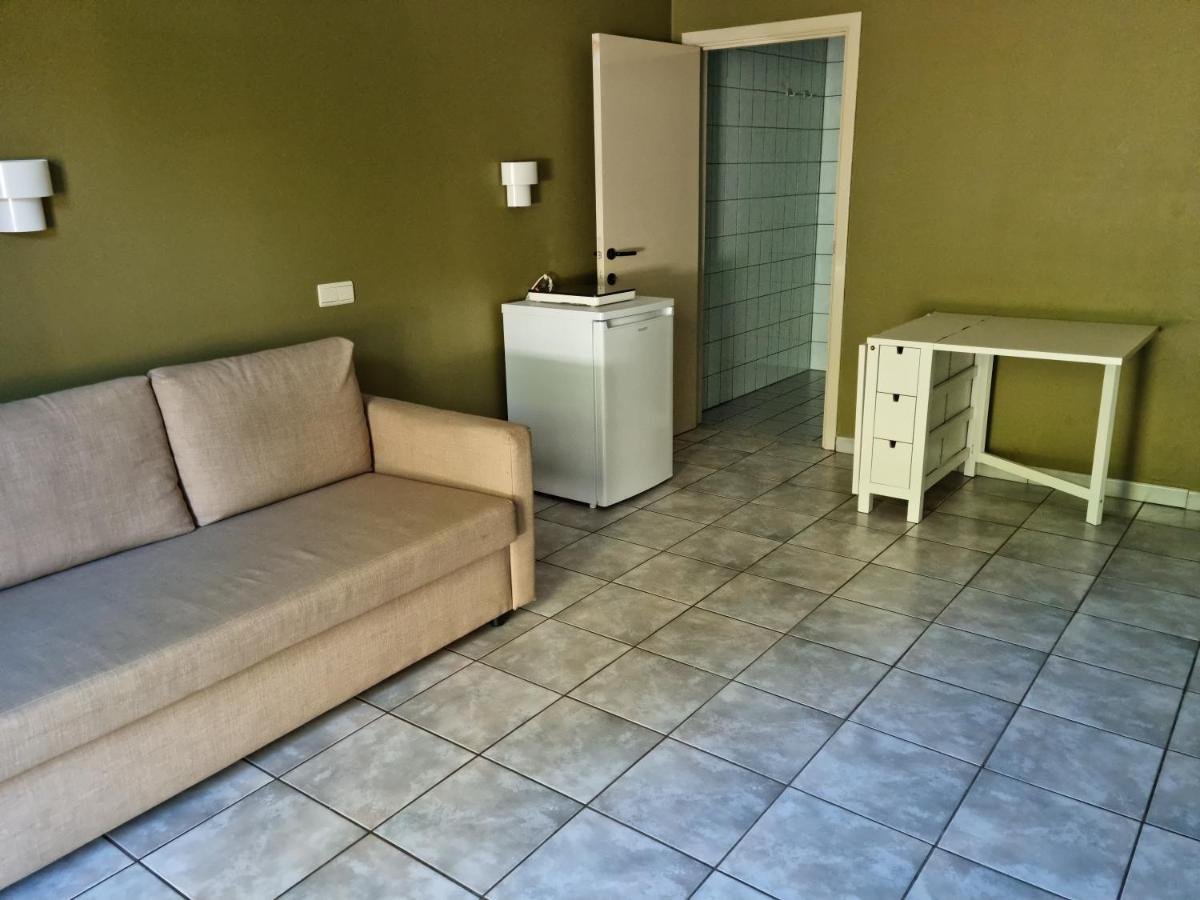 Hotel Logies Waasland à Saint-Nicolas Extérieur photo